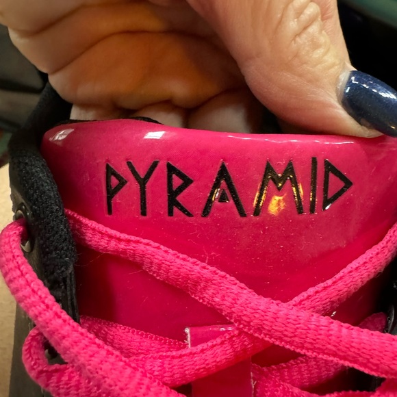 Retro bowling shoes. Brand new, never worn 8 1/2 - Picture 4 of 5